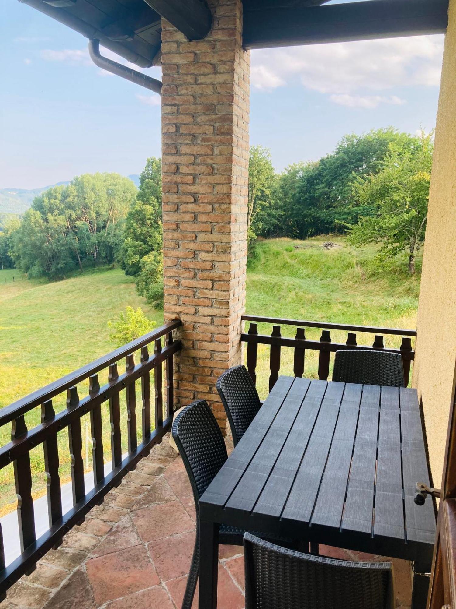 Agriturismo Tramonti Кастільйоне-ді-Гарфаньяна Екстер'єр фото
