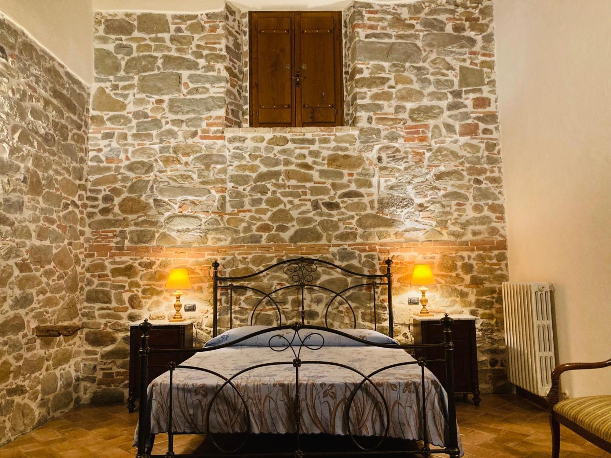 Agriturismo Tramonti Кастільйоне-ді-Гарфаньяна Екстер'єр фото