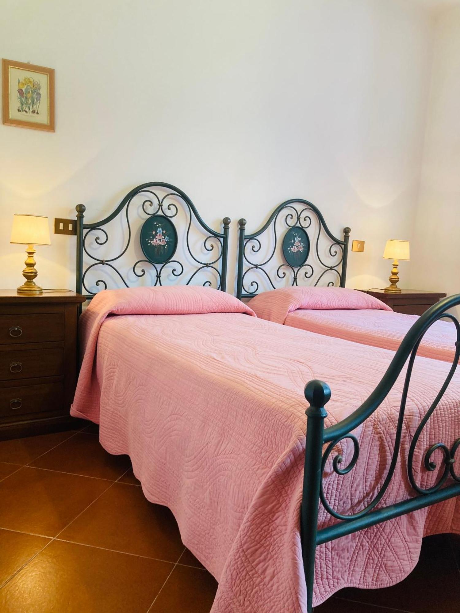 Agriturismo Tramonti Кастільйоне-ді-Гарфаньяна Екстер'єр фото