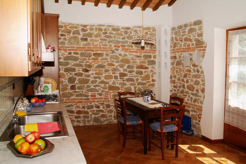 Agriturismo Tramonti Кастільйоне-ді-Гарфаньяна Номер фото